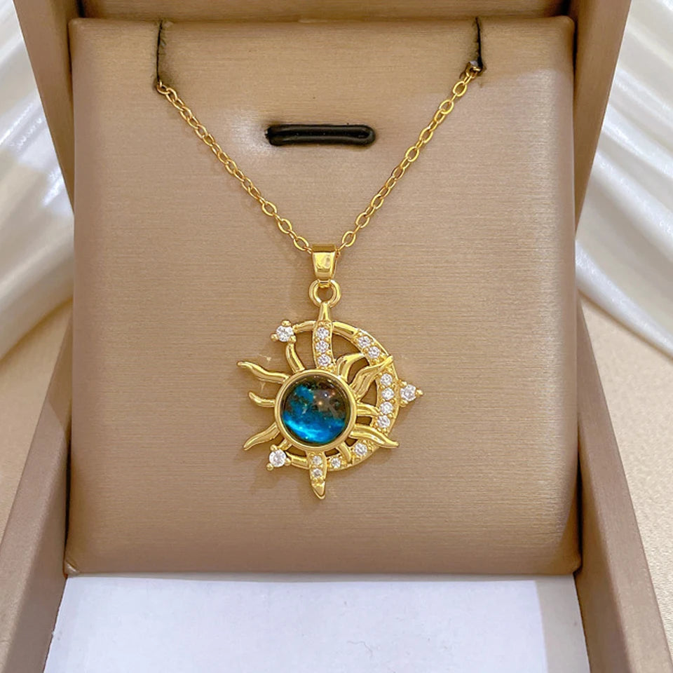 Kette Mit Mond Anhänger Gold